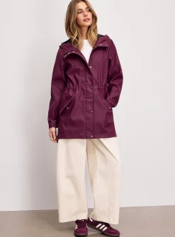 Adjustable-waist coated raincoat