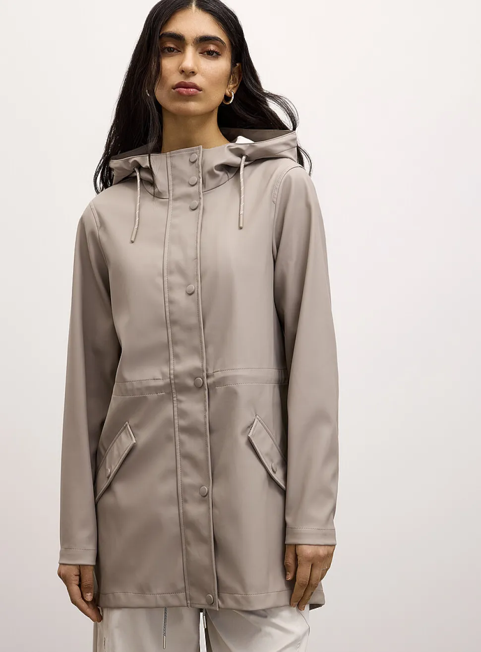 Adjustable-waist coated raincoat