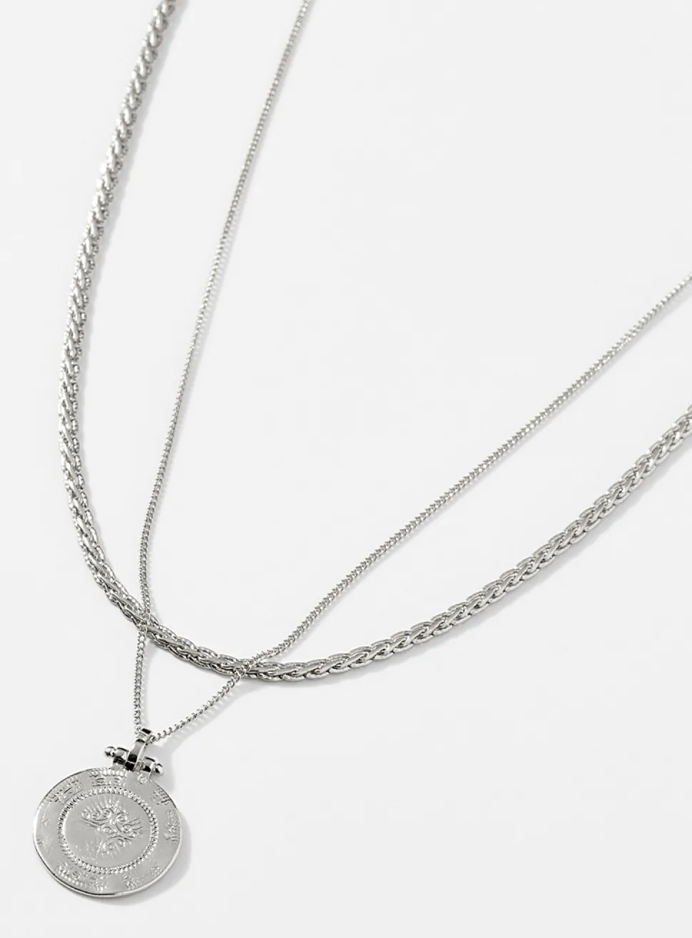 Antique pendant necklaces
