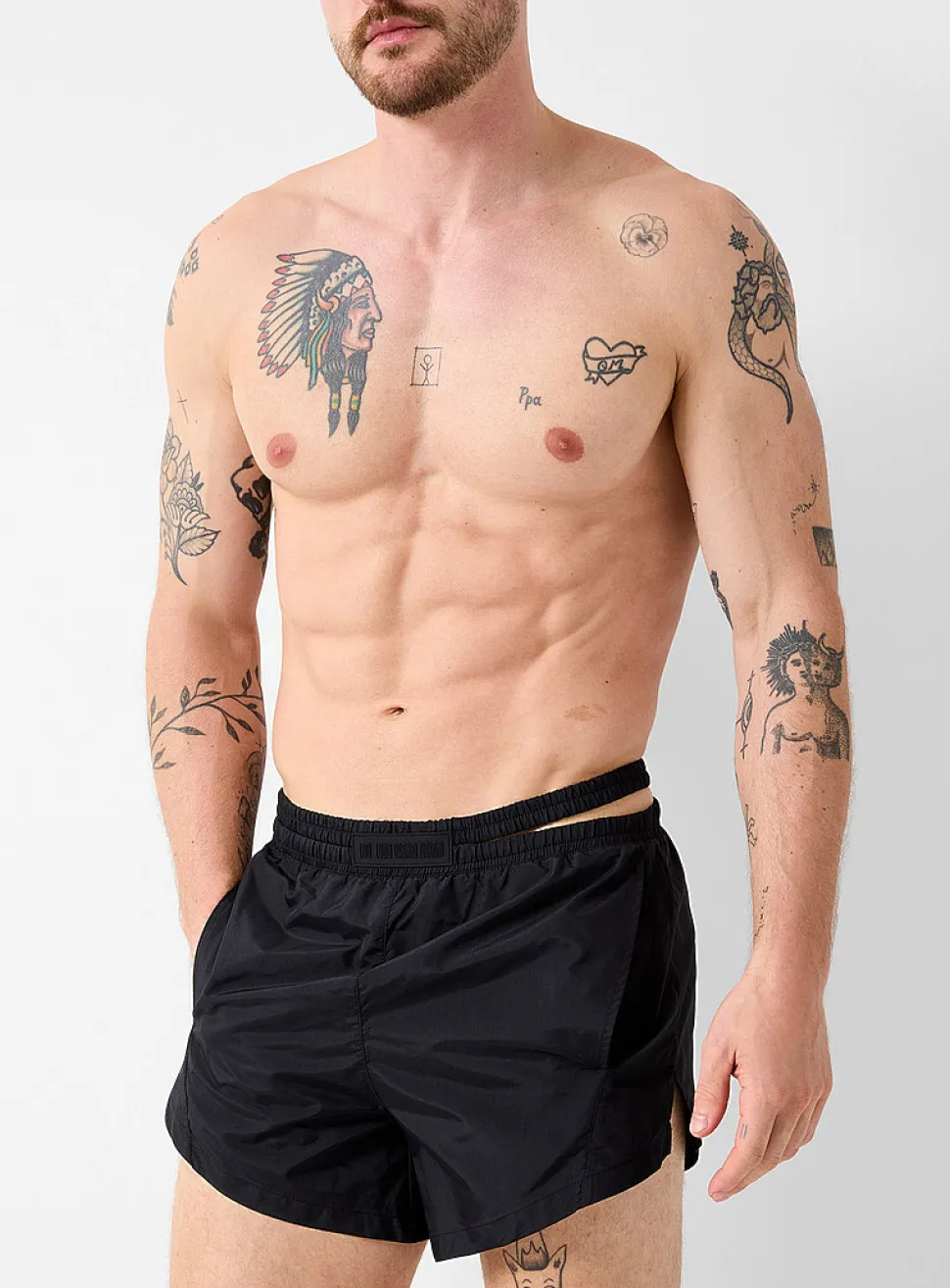 Asymetrical opening swim short