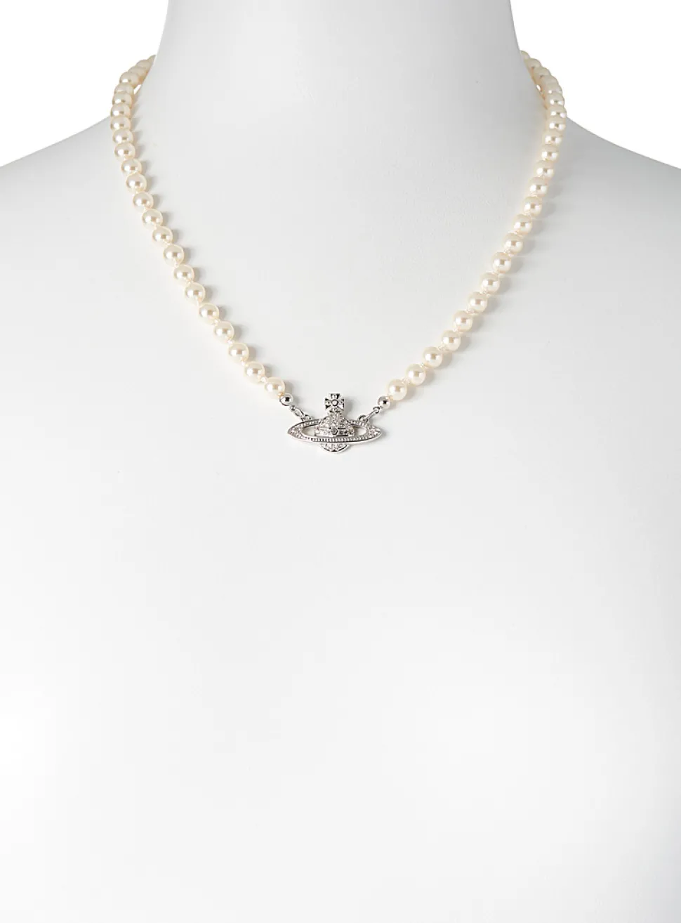 Bas Relief pearly bead necklace