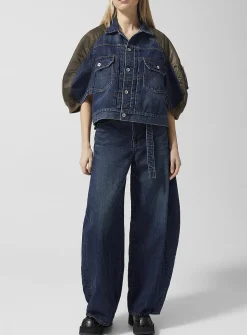 Belted curved wide-leg jean