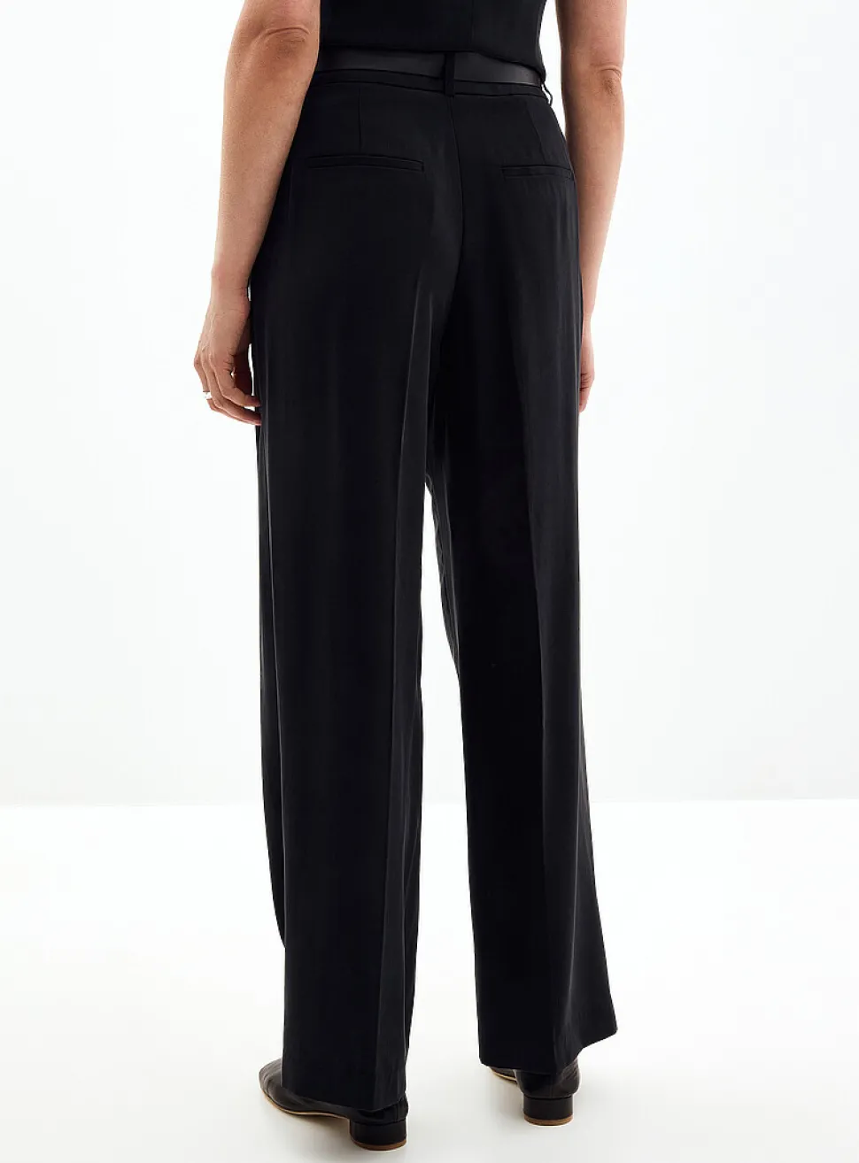 Belted flowy Essential pant