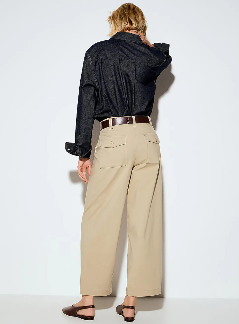 Belted stretch barrel pant