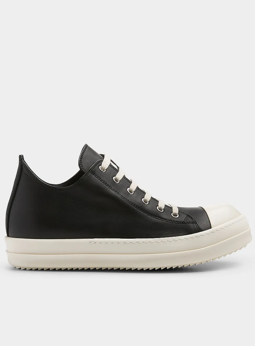 Black and white leather low-top sneaker