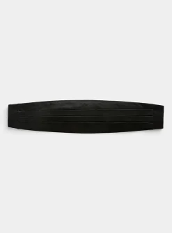 Black cummerbund