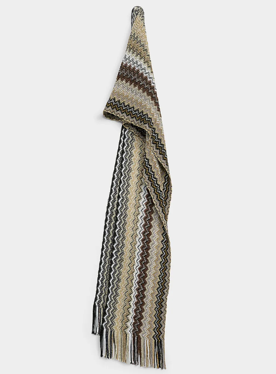 Brilliant zigzag scarf