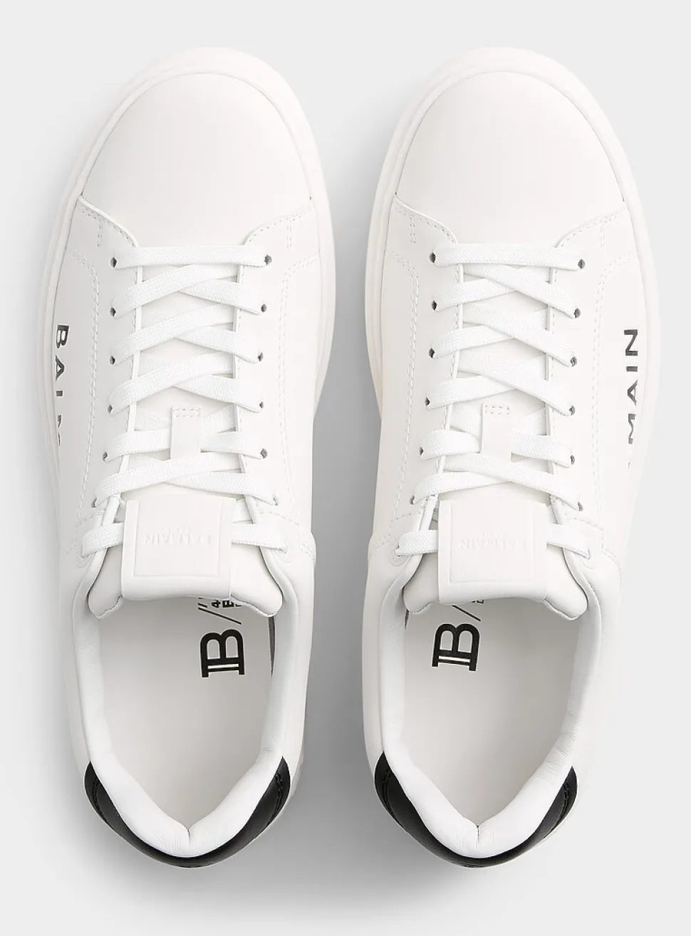 B-Short contrasting logo sneakers