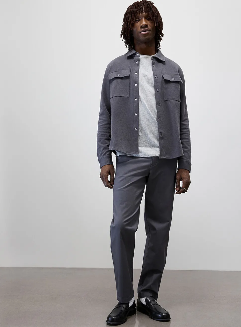 Buttoned elastic-waist chinos