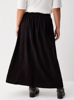 Buttoned maxi skirt