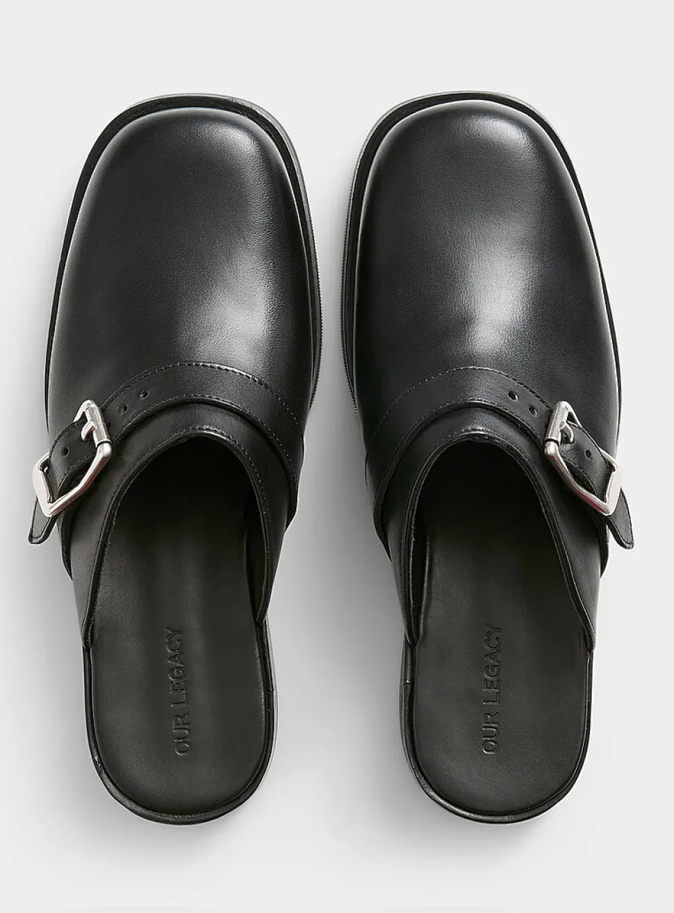 Camion black leather mule