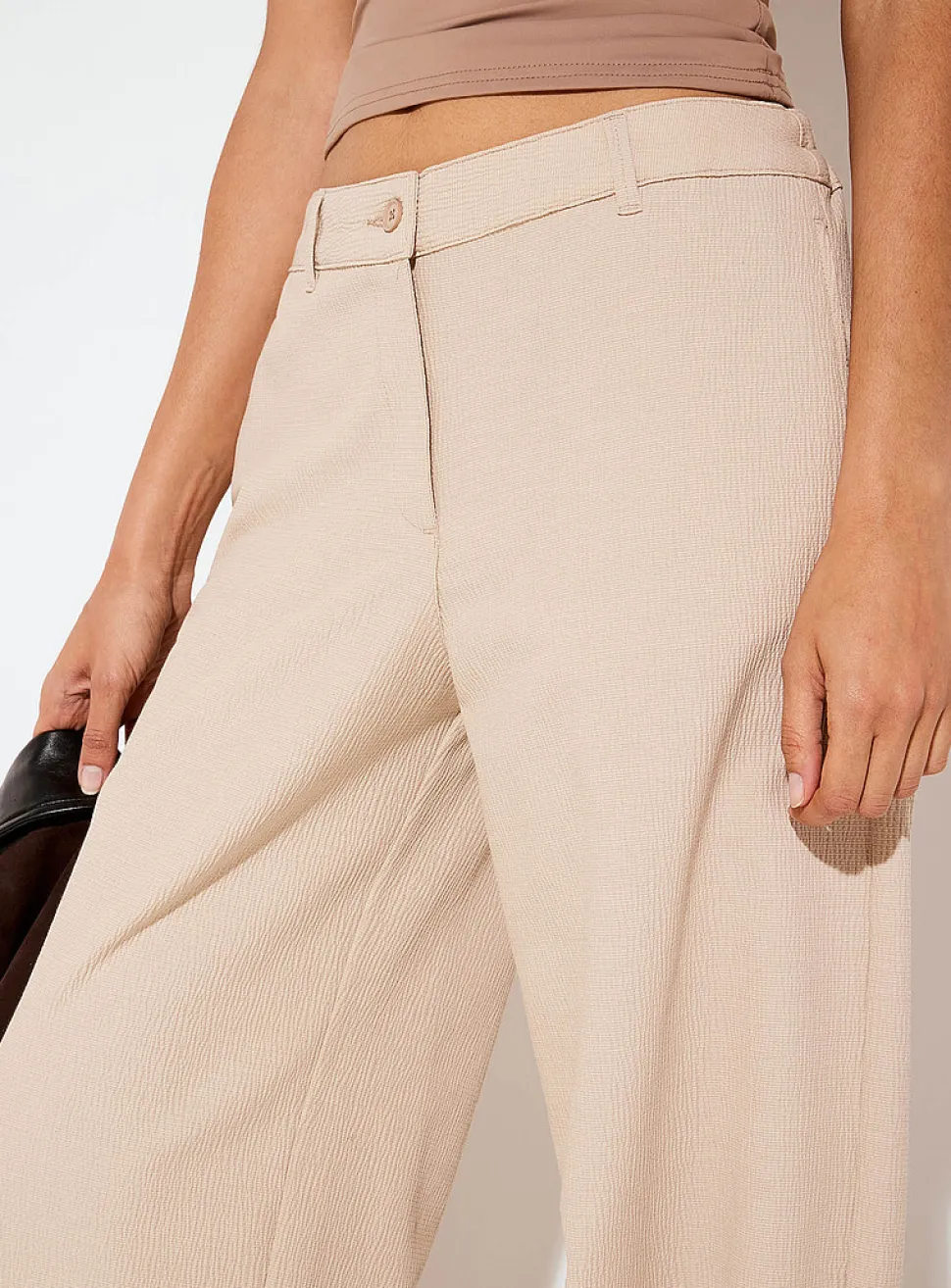Chloe Lizza lightweight crinkled barrel-leg pant