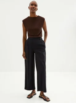 Comfort-waist technical fabric short
