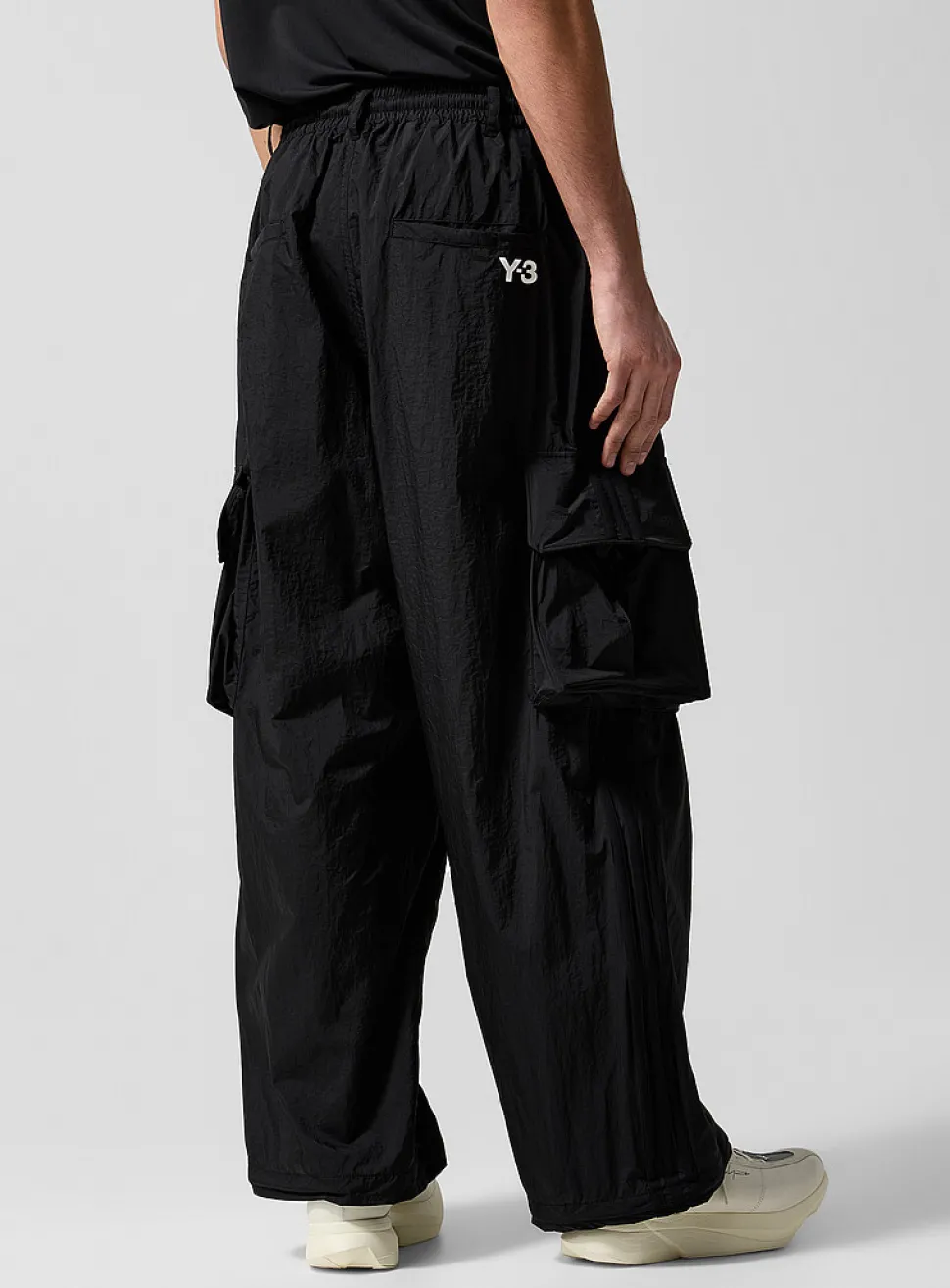 Crinkled nylon cargo track pant