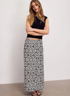 Crinkled texture buttoned midi skirt