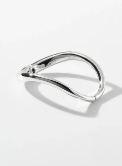Curved bangle