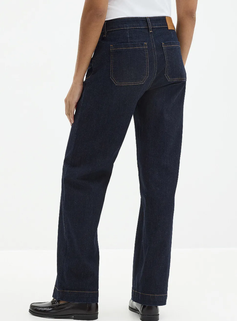 Dark blue structured jean