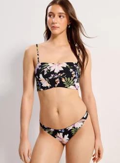 Divine flower serrated cheeky bottom