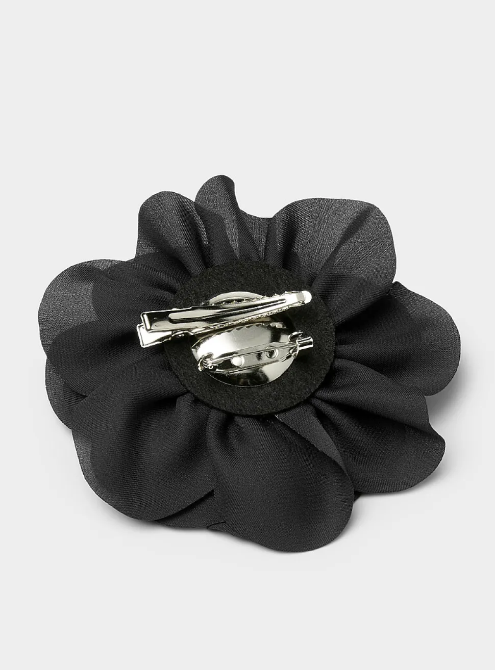 Dome flower brooch