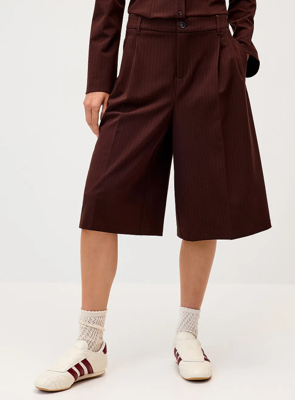 Double-pleated dress Bermuda short