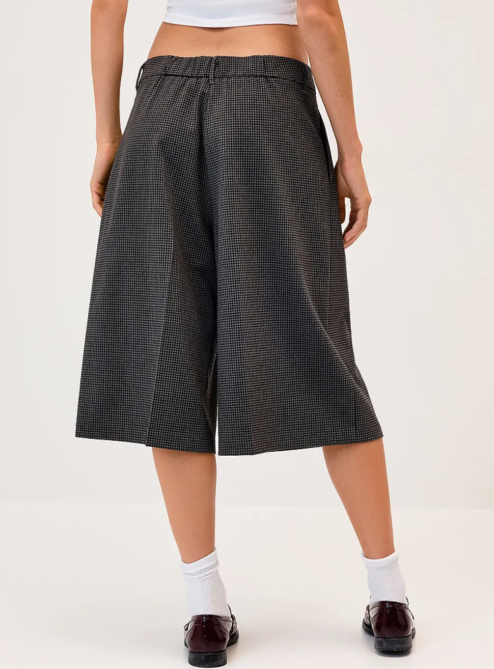 Double-pleated dress Bermuda short