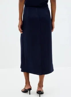 Draped waist satiny skirt
