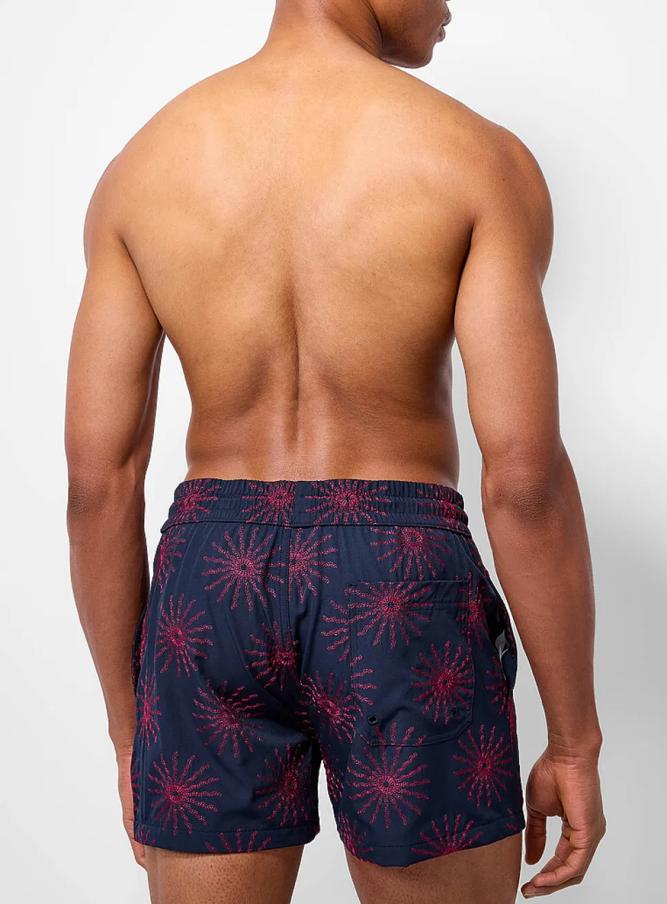 Embroidered cropped swim short