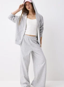 Extra-wide fleece pant