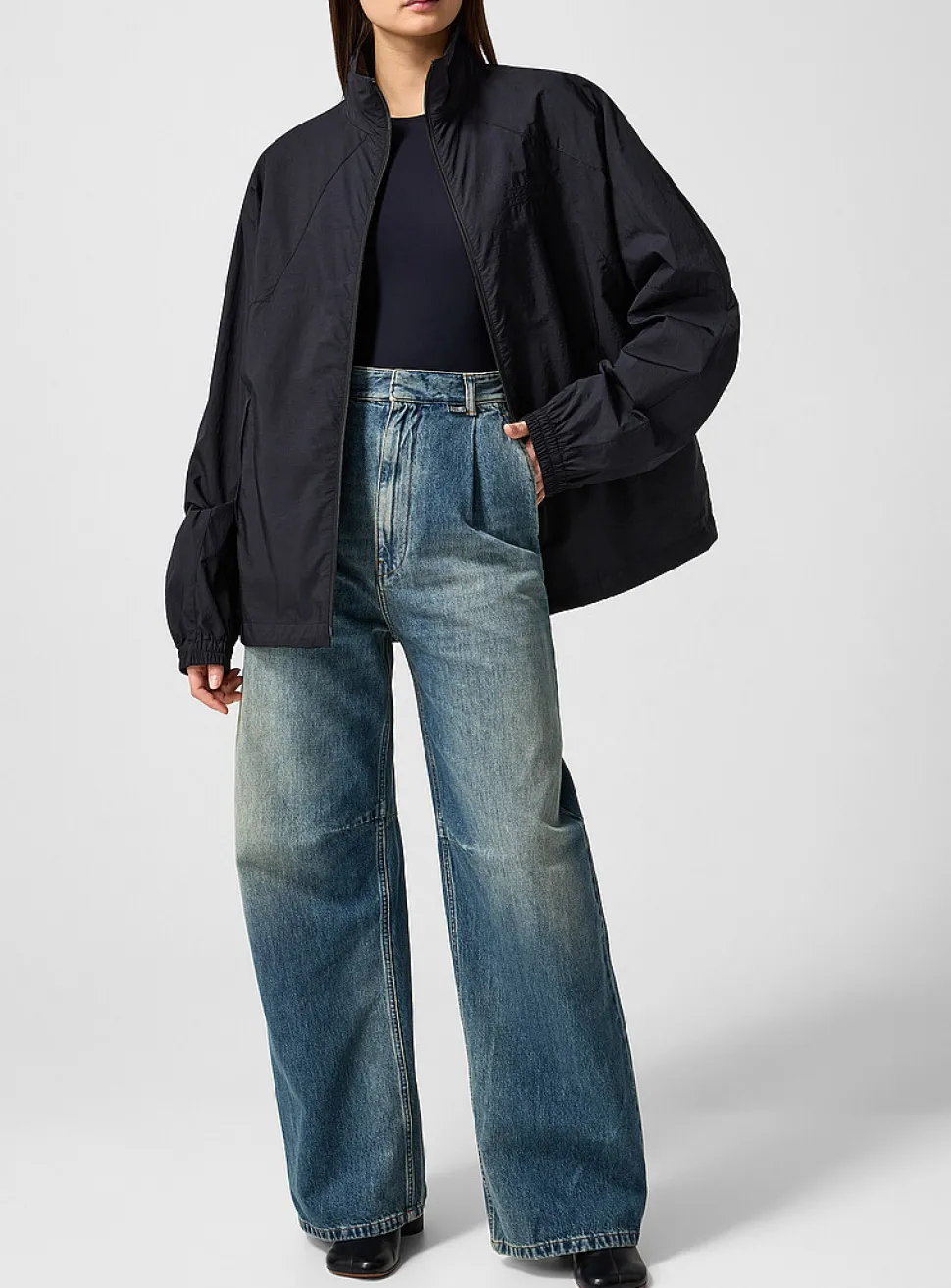 Faded wide-leg jean