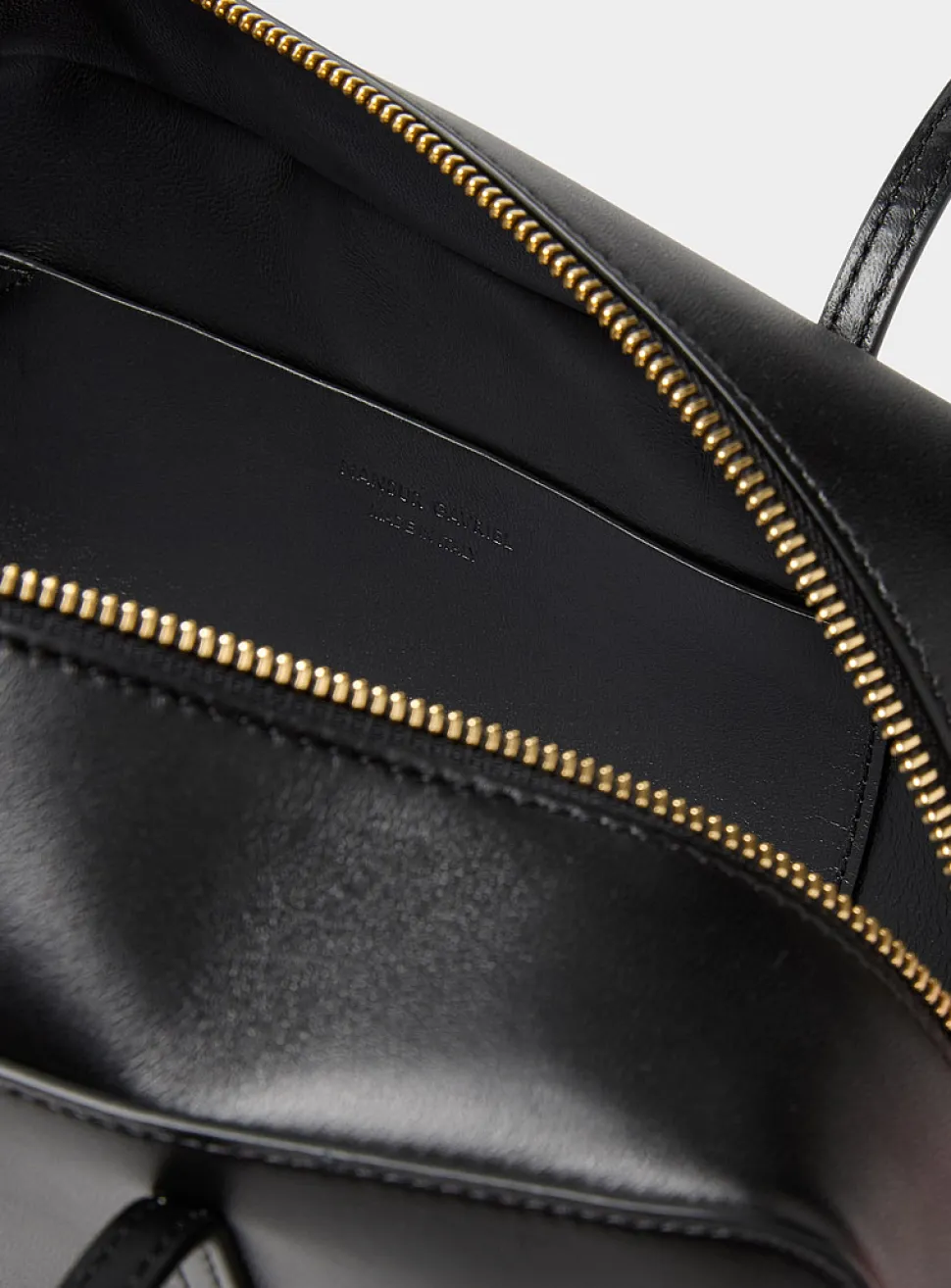 Filo ebony pebbled leather shoulder bag