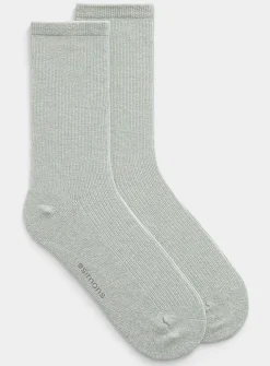 Finely ribbed socks