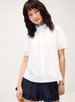 Floral embroidery collar blouse
