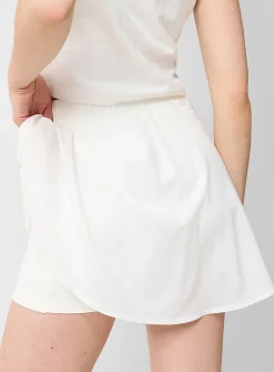 Flouncy golf skort