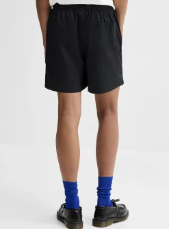 Flow beach short