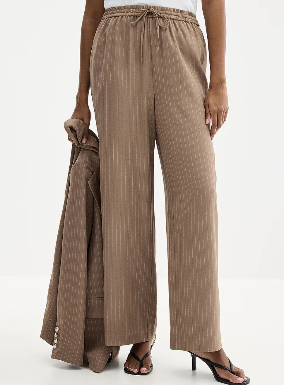 Flowy pinstripe pant