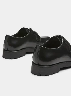 Glossy leather derby shoes