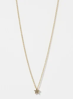 Golden minimalist star chain