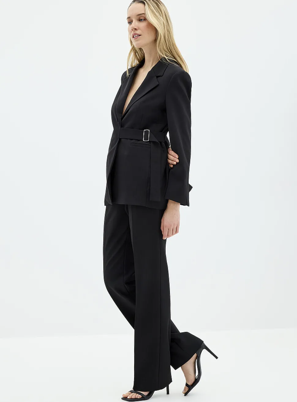 Hailsy side belt flowy blazer