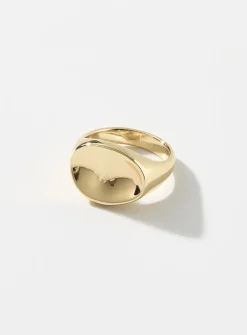 Hammered oval ring