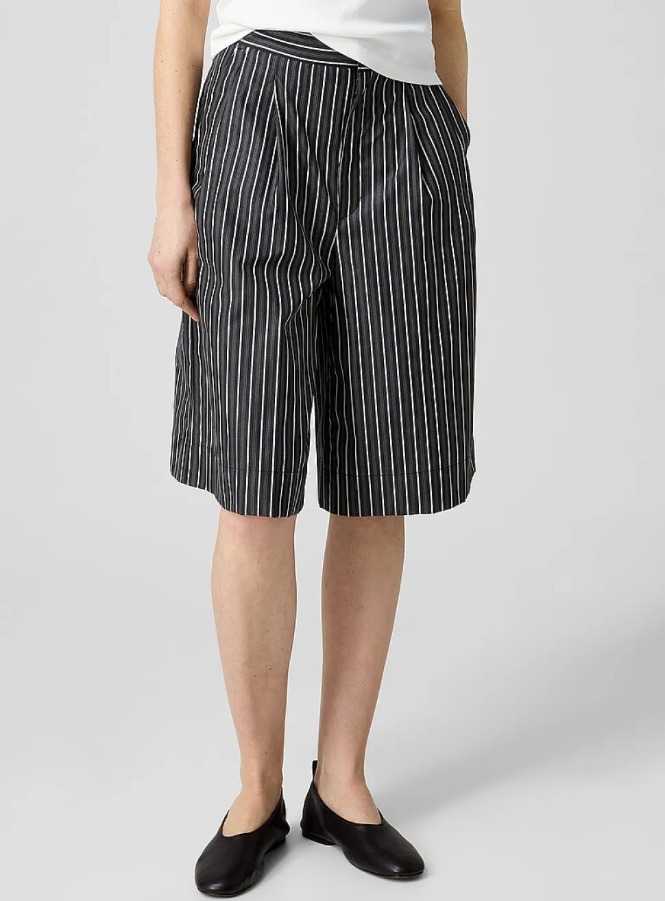 Henna flared-leg striped Bermuda short