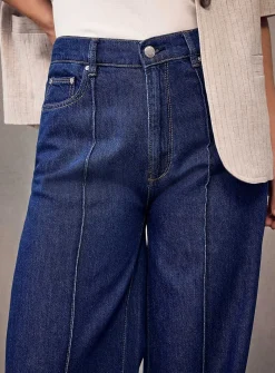 Hepburn embossed seam jean