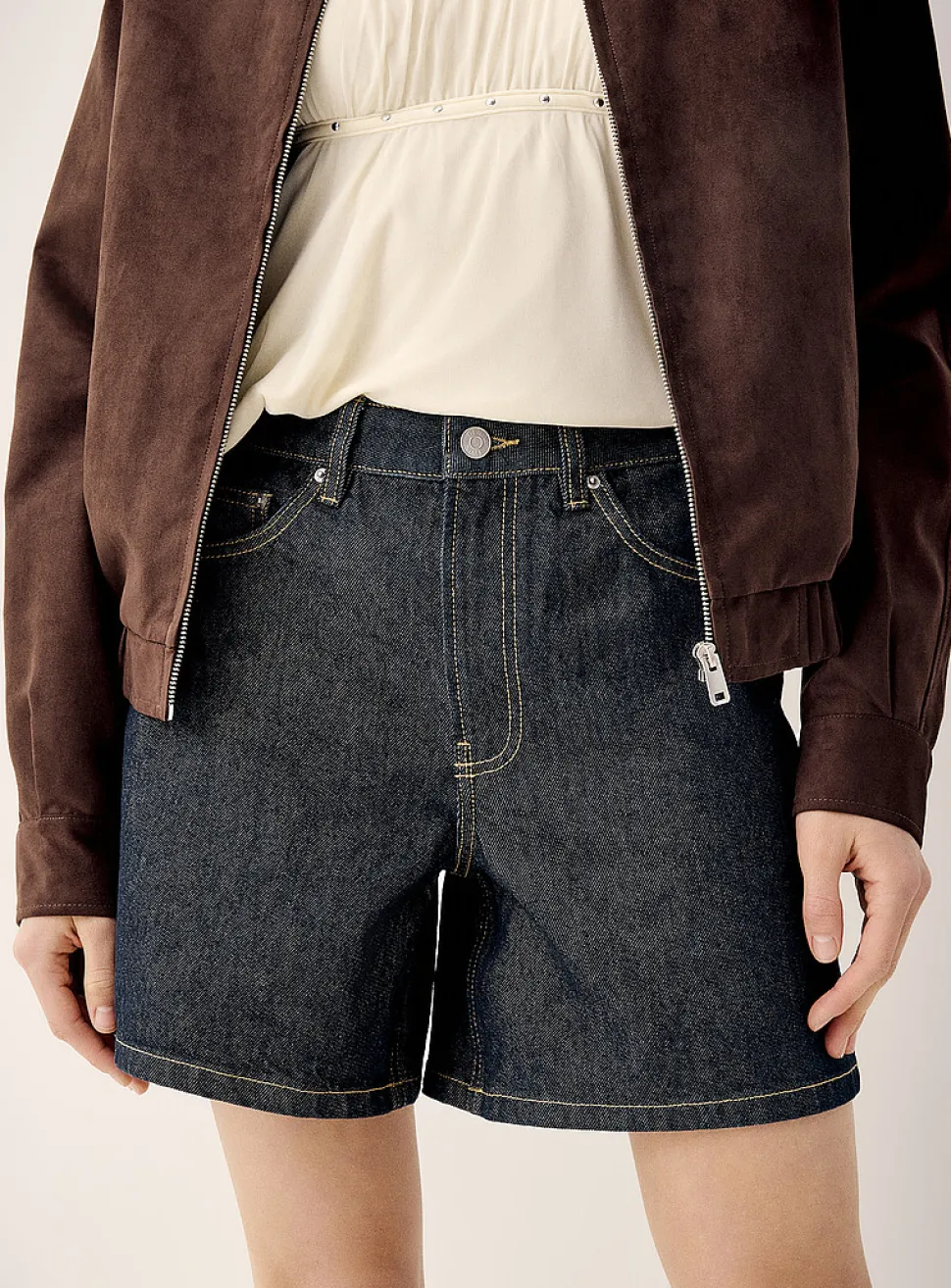 High-rise denim mom short
