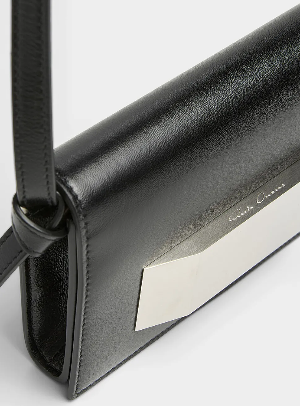 Hollywood pouch