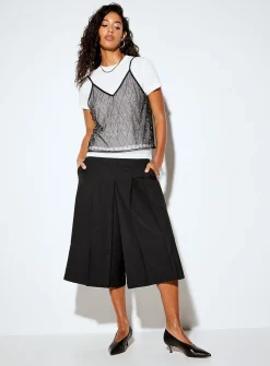 Jewelled diamond pattern V-neck cropped cami