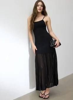 Knotted strap maxi dress