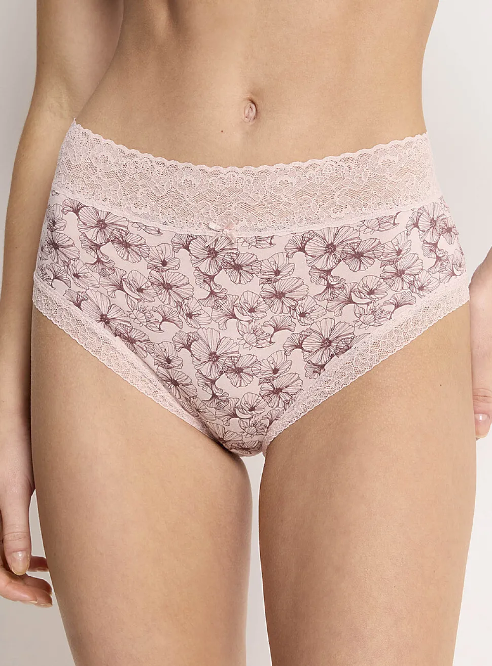 Lace trim high-waist bikini panty