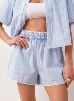 Lace trim striped short