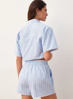 Lace trim striped short