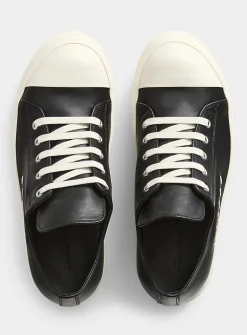 Leather low-top sneaker