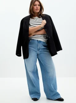 Light blue stretch jean